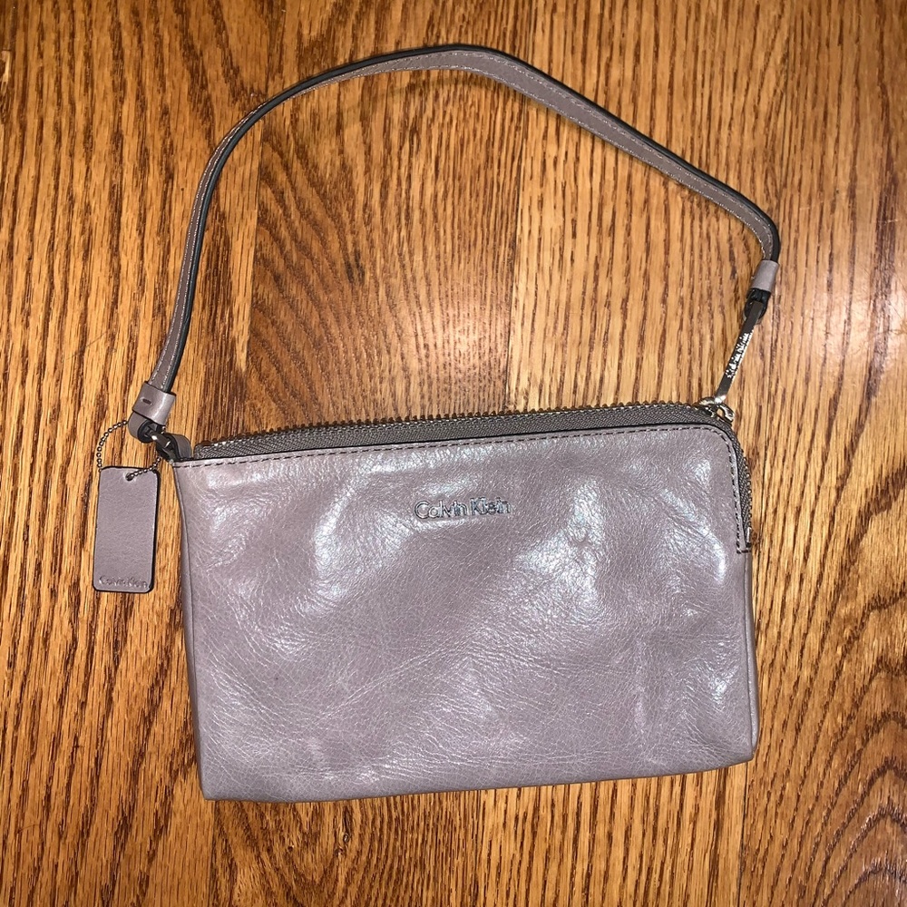 Calvin Klein Small Grey/Silver Zip Wristlet